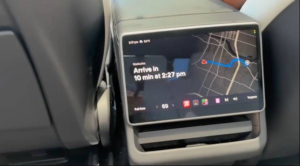 长胜证券 Robotaxi只上路了10辆，马斯克身家微涨1000亿